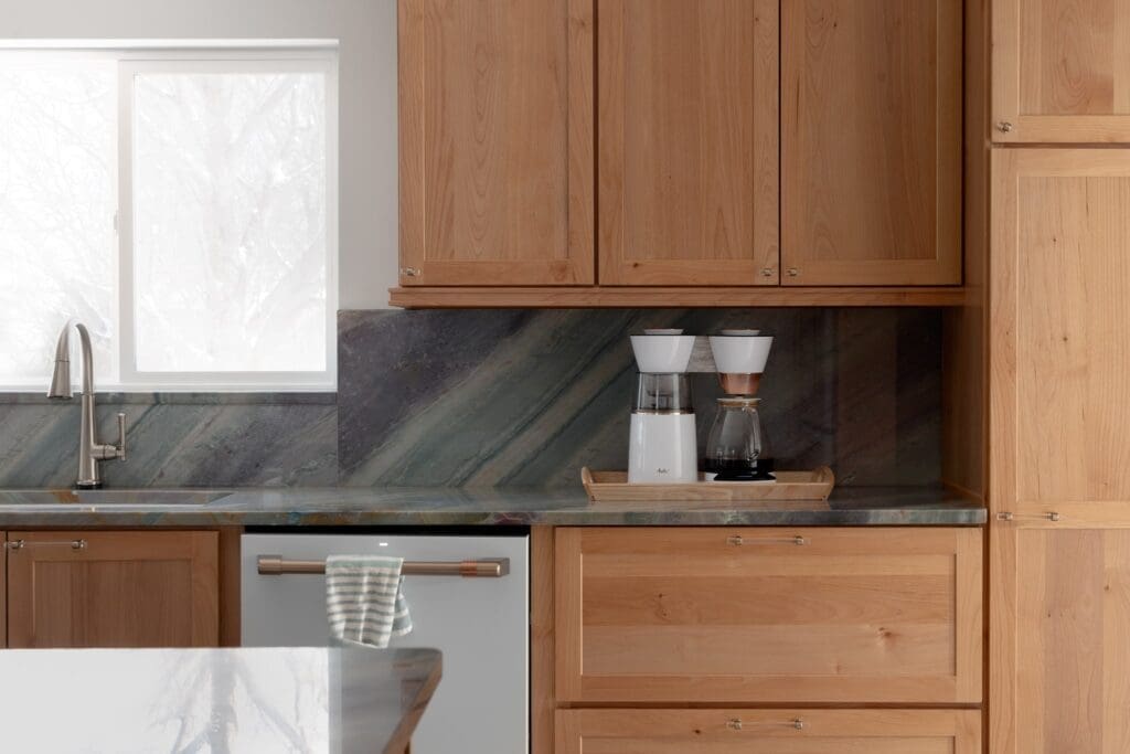 Kitchen backsplash